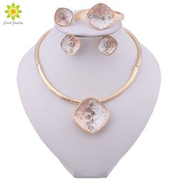 Fashion Dubai Jewelry Sets Gold Plated Wedding Necklace Earrings Bracelet Ring Set for Women Bridal Party Costume Accessories