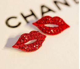 NEW Sexy Red Lip Diamond Stud Earrings Vintage Fill Rhinestone Big Stud Earring Women Girl Fashion Evening Party Jewellery Valentine Gift