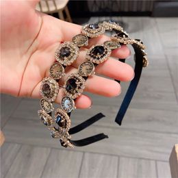 Baroque Style Retro Clock Rhinestone Headband Trend Black Diamond Hairband Fashion Designer Adult Hair Accessories