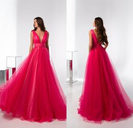 Elegant Evening Dresses V Neck Sleeveless Lace Applique A Line Prom Gowns Custom Made Sexy Backless Sweep Train Special Occasion Dress