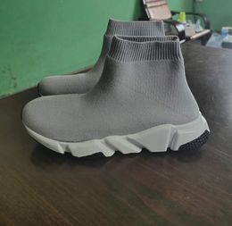 TOP QUALITY 2020 Fashion Kids Socks Boots Children Athletic Shoes Casual Flats Speed Trainer Sneaker Boys Girls High-Top Running Shoes Black