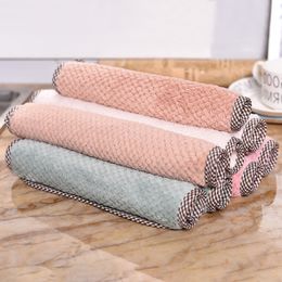 Wholesale Kitchen Cleaning Towels Square Household Soft Coral Fleece Dishcloth Washing Towels Cleaning Dish Cloths Paño De Cocina