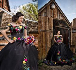 Black Ball Gowns Sweet 16 Dresses Mexican Theme Floral Embroidered Off The Shoulder Beaded Black Satin Vestidos De Quinceanera Dre241E