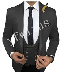 Handsome One Button Groomsmen Peak Lapel Groom Tuxedos Men Suits Wedding/Prom/Dinner Best Man Blazer(Jacket+Pants+Tie+Vest) W380