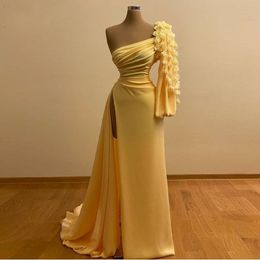 Light Yellow One Shoulder 3D Applique Long Sleeve Prom Dresses A Line Style Side Split Special Occasion Dresses Evening Gowns