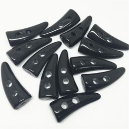 100pcs Black White Horn Buckle 2-Hole Buttons Windcheater Sweater Clothing Boots Sewing Toggle Button Accessories