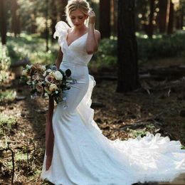 Deep V Neck Mermaid Wedding Dresses 2021 Tiered Organza Ruffles Custom Made Country Wedding Bridal Gown Vestido De Novia
