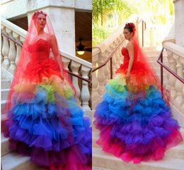 -Exotische Schatz Rot Blau Bunte Tüll Regenbogen Gothic Brautkleider nach Maß kaskadierenrüsche-Plus-Brautkleid