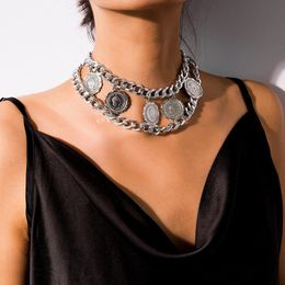 Collana con ciondolo grosso punk con moneta e nappa a strati, collana girocollo con catena a maglie cubane per gioielli di moda da donna