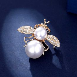 Cute Animal Bee Brooch Small Pin Scarf Decoration Neck Collar Brooches Brooches for Women Vintage Insect Brooch Pin High Quality