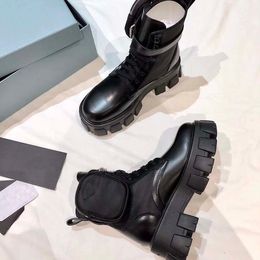 New Mulheres Martin Bota de luxo Designer Botas Saco clássico Decoração Motos Botas de couro real Plataforma Desert Sapatinho com caixa