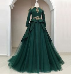 Green Muslim Evening Dresses 2020 A-line Long Sleeves Tulle gold Lace Crystals Islamic Dubai Saudi Arabic Long Formal Evening Gown