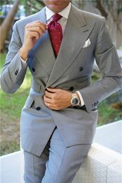 Double Breasted Groomsmen Peak Lapel Groom Tuxedos Light Grey Men Suits Wedding/Prom/Dinner Best Man Blazer ( Jacket+Pants+Tie) K566