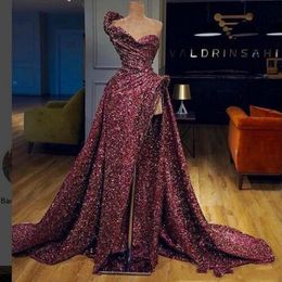 Sexy New Burgundy One Shoulder Sequined Prom Dresses High Side Split Ruffles Sweep Train Evening Gowns Backless Formal Dress Party Gowns