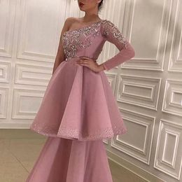 Pink Prom Dresses 2021 One Shoulder Lace Appliqued Beading Pearls Tiered A Line Long Evening Party Gowns