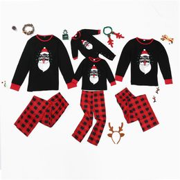 2020 neue Familie eltern-kind-Kleidung Europäischen Und Amerikanischen Rundhals Print Check Santa Claus Langarm Pyjama Set