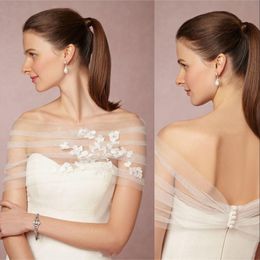 New Cheap Vintage Simple Bridal Bolero Jacket Wraps White Ivory Off Shoulder Lace Appliques Tulle Illusion Button Back Formal Bridal Wraps