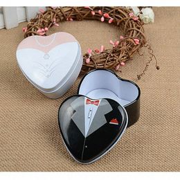 300pcs vestido com esmero Heart Shaped noiva ou noivo Mint Tins de doces de lata Caixa Caixas de presente do casamento Favores hLT2 #