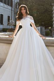 Elegant Wedding Dresses Bridal Gowns for Girls Halter Rhinestone Beading Lace Applique Wedding Gowns Court Train robe de mariée custom made