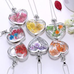 Luxurious fashion Love crysta Pendants necklace creative plant specimen heart dried flower crystal pendant necklace sweater chain necklace