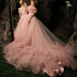 Fairy Tulle Long Evening Dresses strapless Dusty Pink Boat Neck Off the Shoulder Prom Dress Chic Ruffles Court Train Party Gown Gala Wear