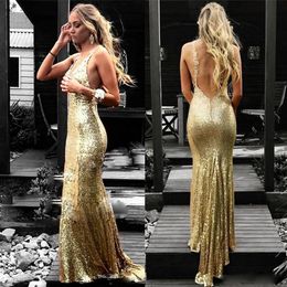 Gold Wedding Dresses Bridal Gowns Sheath Column Halter Neck Sleeveless Applique Wedding Gown robe de mariée