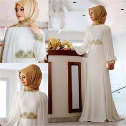 2021 Modest Arabic Dubai Women White Formal Evening Dresses With Hijab Long Sleeves High Neck Appliques Gold Lace Islamic Prom Party Gowns