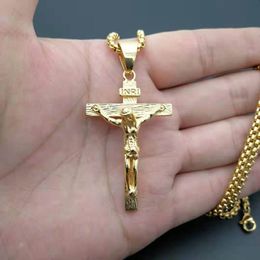 316L Rostfritt stål Hip Hop Jewlery Jesus Cross Pendant Halsband Män Kvinnor Street Dance Rock Rapper Religion Tillbehör