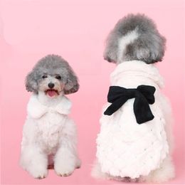 -Vêtements pour chiens Blanc Bowknot Peluche Furry Charms Chiens Vêtements Chiot Chiot Chiot Chiot Chippy Cute Cute Chien Vestes Animal Animaux d'animaux de compagnie Hiver 22 9hy C2
