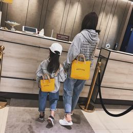 Bag women New childrens fashion messenger bag mini cute princess girl handbag Korean wild shoulder bag tide hand bags