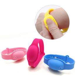 Hand Sanitizer Wristband Portable Silicone Disinfectant Hand Sanitizer Sunscreen Lotion Dispenser Outdoor Kids Soap Dispenser OOA9138