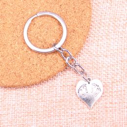 New Keychain 21*17mm heart foot Pendants DIY Men Car Key Chain Ring Holder Keyring Souvenir Jewelry Gift