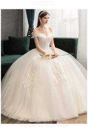 Sexy Sweetheart Lace Ball Gown Boat Neck Wedding Dresses Applique Beaded Flowers Chapel Train Bride Gown Vestido De Noiva