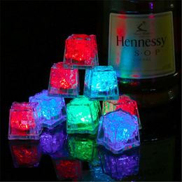 LED Ice Cubes Bar Fast Slow Flash Auto Changing Crystal Cube Water-Actived Light-up 7 Colour For Romantic Party Wedding