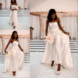 Fashion Strapless Jumpsuit Wedding Dresses Appliques Sleeveless Backless A Line Boho Beach Plus Size Bridal Gowns With Detachable Train