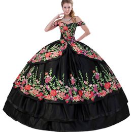 Sweetheart Off Shoulder Black Charra Quinceanera Dress Mexico Embroidered Floral Tiered Skirt With Bordure Sweet 16 Gown