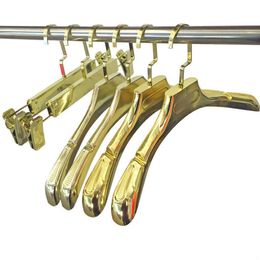 High Grade Beautiful Shiny Golden Wide Shoulder Luxury Gold Plastic Clothes Hanger Rack for Coats Pants Wedding Dress SN1880