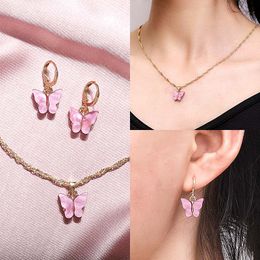 Set di orecchini con collana a farfalla Gioielli con pendente a farfalla dolce Acrilico Catena di clavicola selvaggia Personalità Collane girocollo alla moda maxi stateme