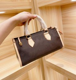 Designer- Brown Letter Flower Handbags Purses Classic Women messenger bag Shoulder Bags Lady Totes handbags 30cm With Shoulder Strap Bag