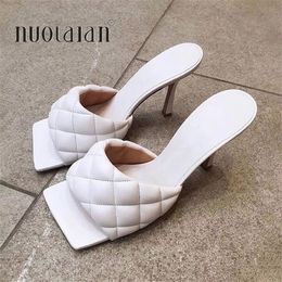 2020 nuove donne di estate sandali punta quadrata signore pu plaid in pelle esterna sottile tacchi alti pantofole moda femminile scarpe da donna 0922