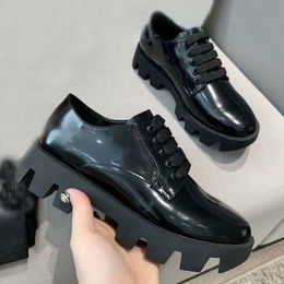 2020 New Women's Short Boots Flat Bottom Martin Boots Fashion Casual Shoes Work Boots 35-40 With box