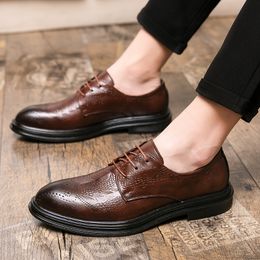Oxford Leather Shoes Men lace up Breathable Rubber Formal Dress Shoes Male Office Wedding shoes Flats Footwear Mocassin Homme