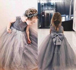 New Cheap Grey Princess Flower Girl Dresses For Weddings Jewel Neck Lace Appliques Puffy Bow Little Kids Baby Gowns First Communion Dresses