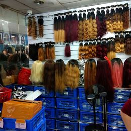 Wholesale 10A Blonde Ombre Human Hair Bundles 1Kg 10Pcs Lot Unprocessed Brazilian Virgin Hair Extension Weave Color1B/27 Cut From One Donor