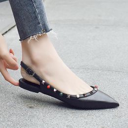 Baotou Sharp Rivet Sandali Side Air Flat Bottom Bead Willow Single Shoe Donna