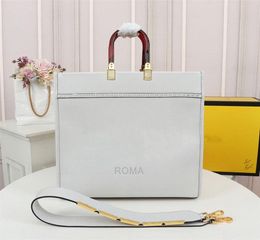 Оптовые дизайнеры Tote Bag Luxurys дизайнерские сумочки кожаные мешки с поперечим к плечам.