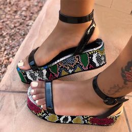 Women Gladiator Sandals Ladies Buckle Strap Snake Print Woman Shoes Casual Flat Platform Colourful Female Beach Sandals Summer Y200702