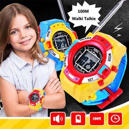 /Pair Novelty Kids Toys Watch Walkie-talkie Intercom Toys Outdoor Interaction Battle Game LJ201105