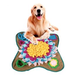 50x50cm Pet Dog Snuffle Mat Nose Smell Training Sniffing Pad Slow Feeding Bowl Food Dispenser Carpet Relieve Stress Washable Fol LJ201125