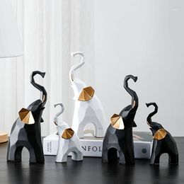 Decorative Objects & Figurines Nordic Modern Animal Sculpture Creative Resin Miniature Model Desktop Decoration Artware Household Furnishing